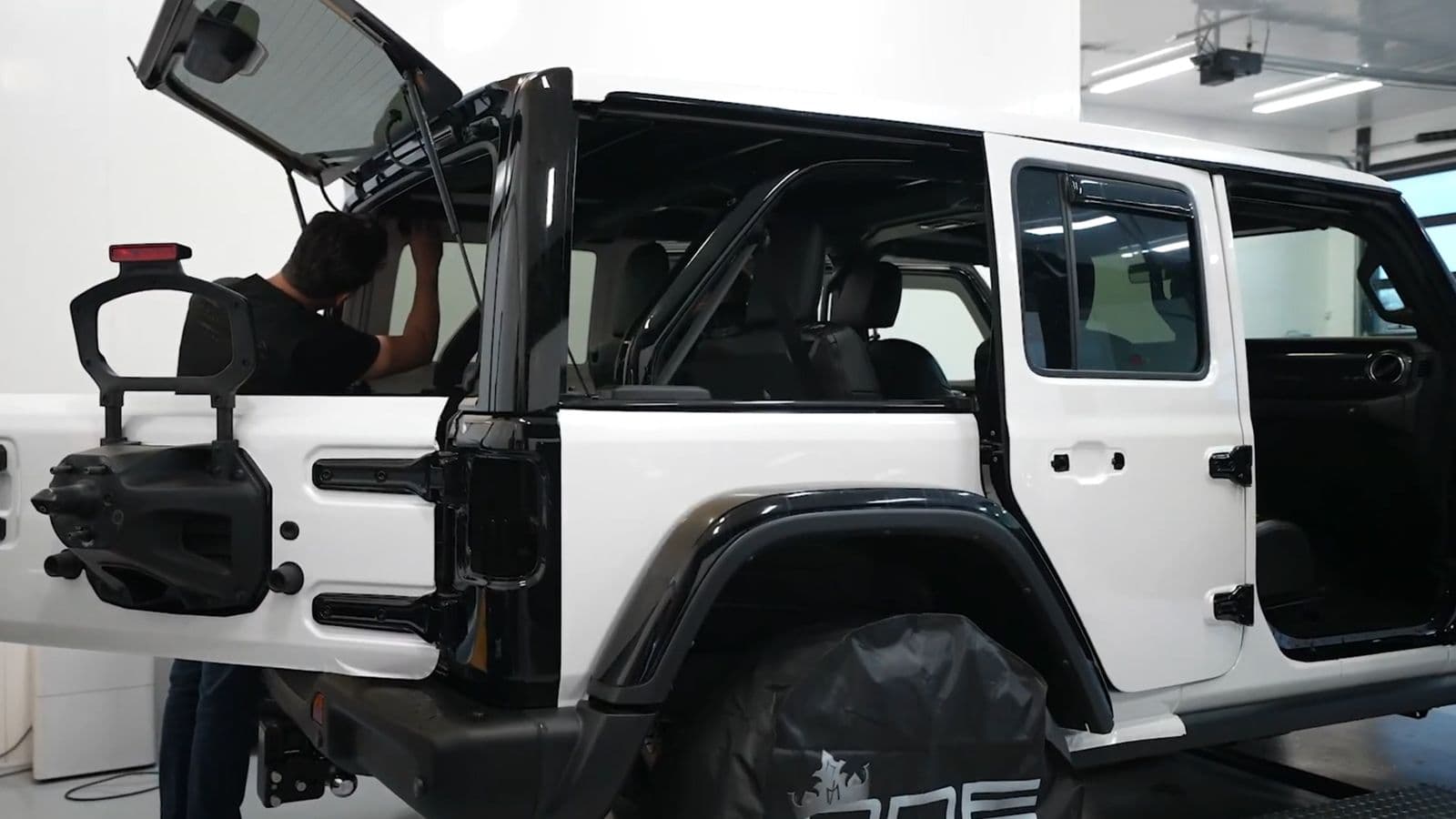 Metallic White on Jeep — Detail Driven