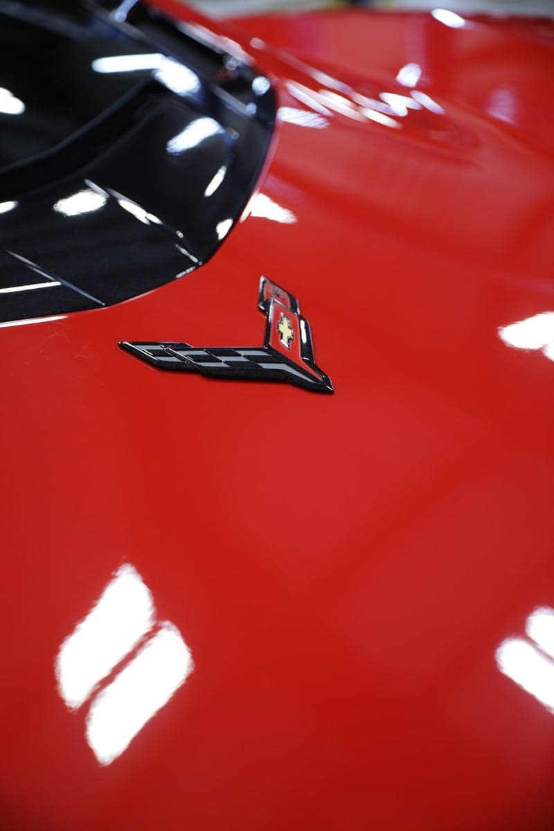 Gloss Carbon Fiber on Chevrolet Corvette C8